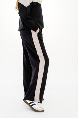 Костюм жіночий